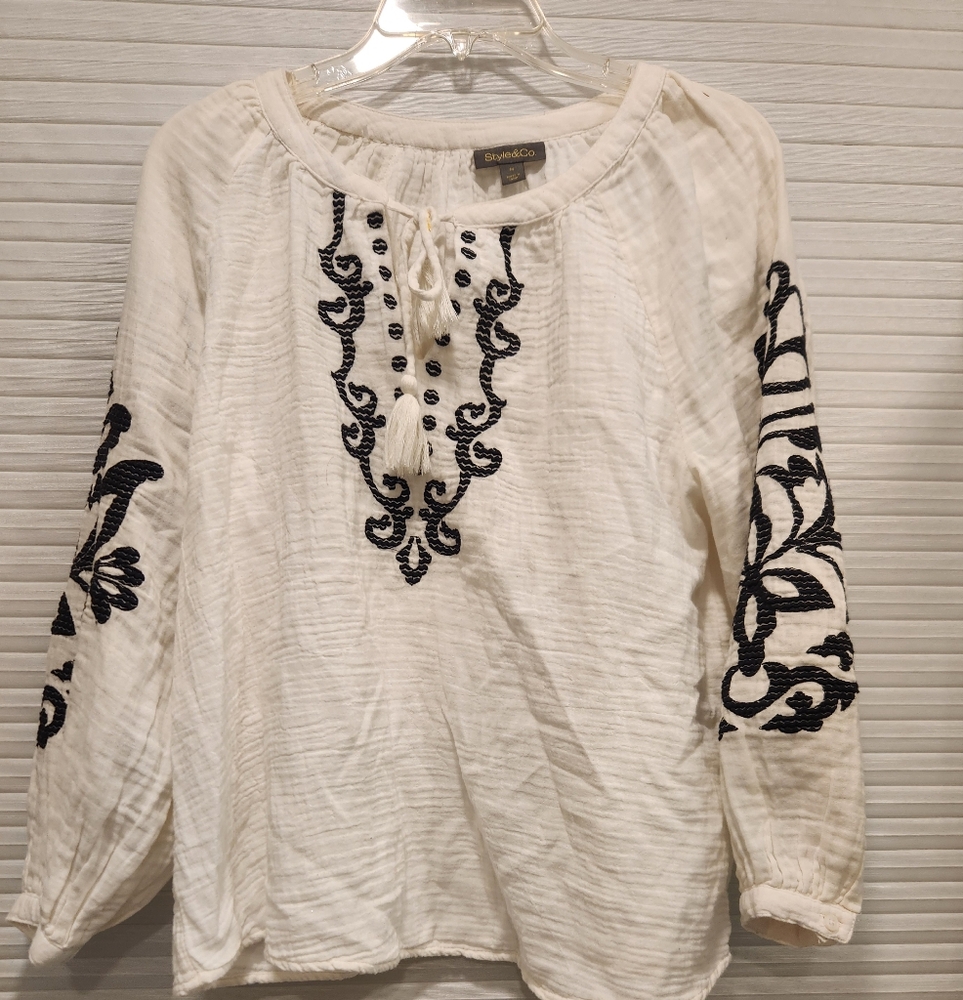 White and Black Style & Co. Embroidered Women's Top